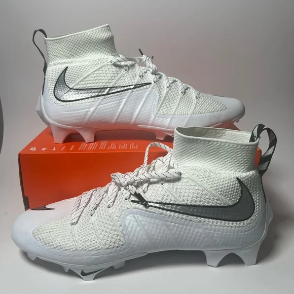 Nike | Shoes | Nike Vapor Edge 36 Untouchable Football Cleat  display picture 2